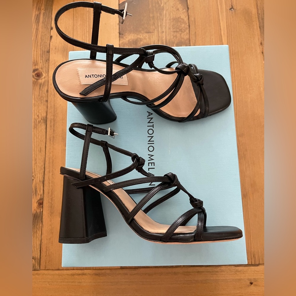 LIKE NEW! Antonio Melani Heels